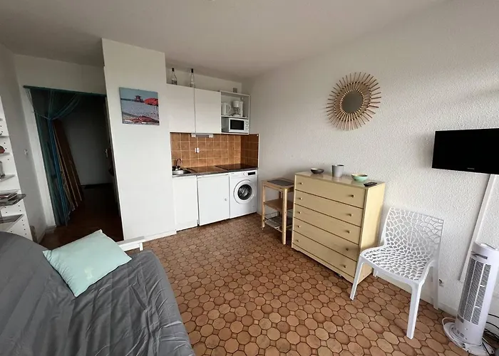 En Bord De Pour 4 Pers., Parking Prive, Proche Commerces, Sans Route A Traverser - Fr-1-81-374 * Leucate