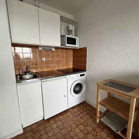 En Bord De Pour 4 Pers., Parking Privé, Proche Commerces, Sans Route à Traverser - Fr-1-81-374 Appartement